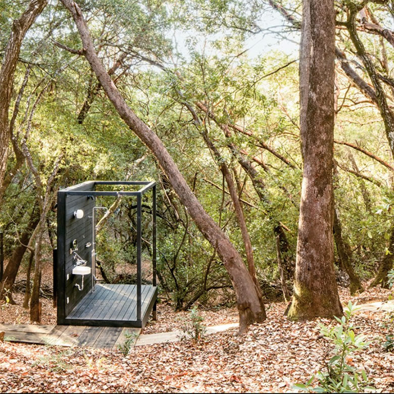 Forest House - Outdoor Shower